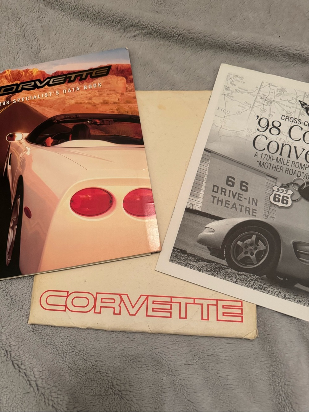 1998 Corvette Specialist Data Book Dealer Training Route 66 Booklet GM‎ C5
